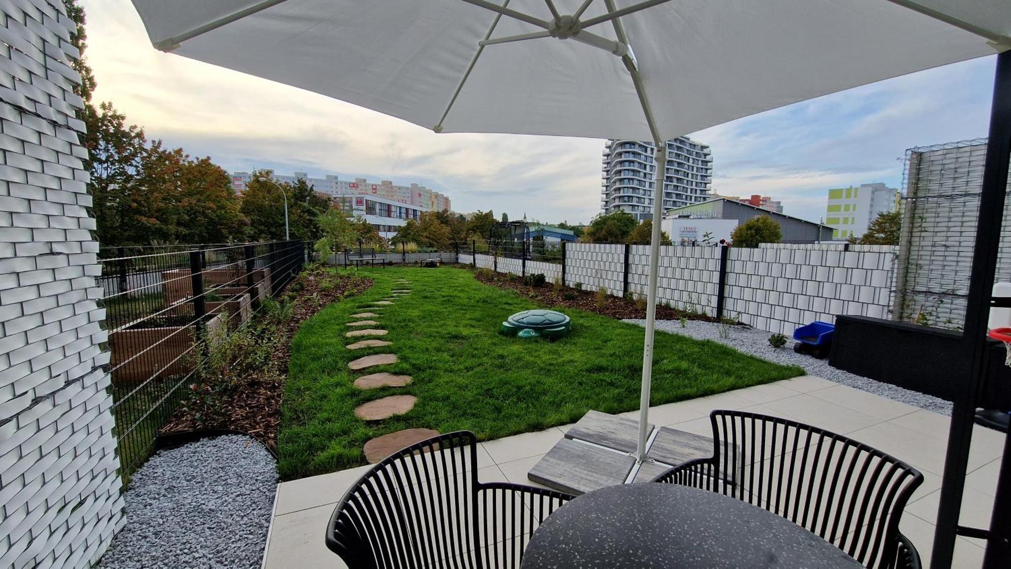 Beta Home - Garage, Air Condition, Garden, At Metro Praga Esterno foto